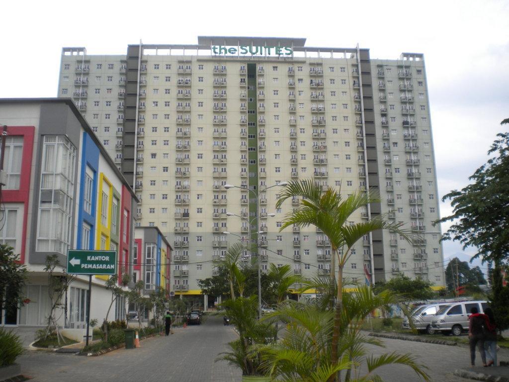 The Suites @ Metro Apartment Бандунг Екстериор снимка